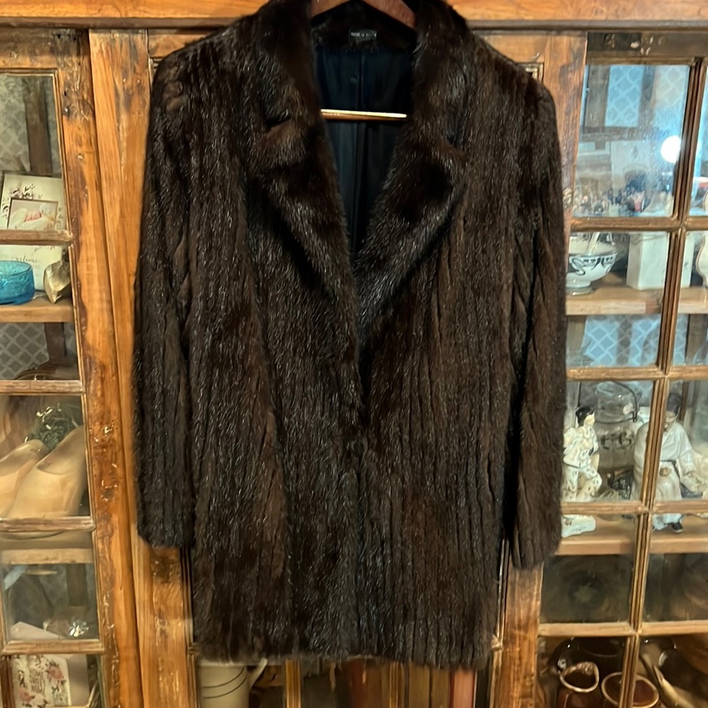 Woman’s Vintage Chestnut Mink Coat Sz 12